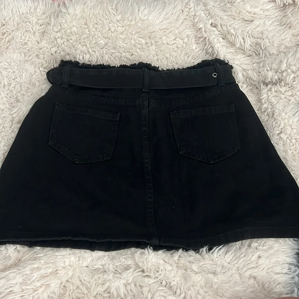 Black cargo skirt - Picture 2 of 3
